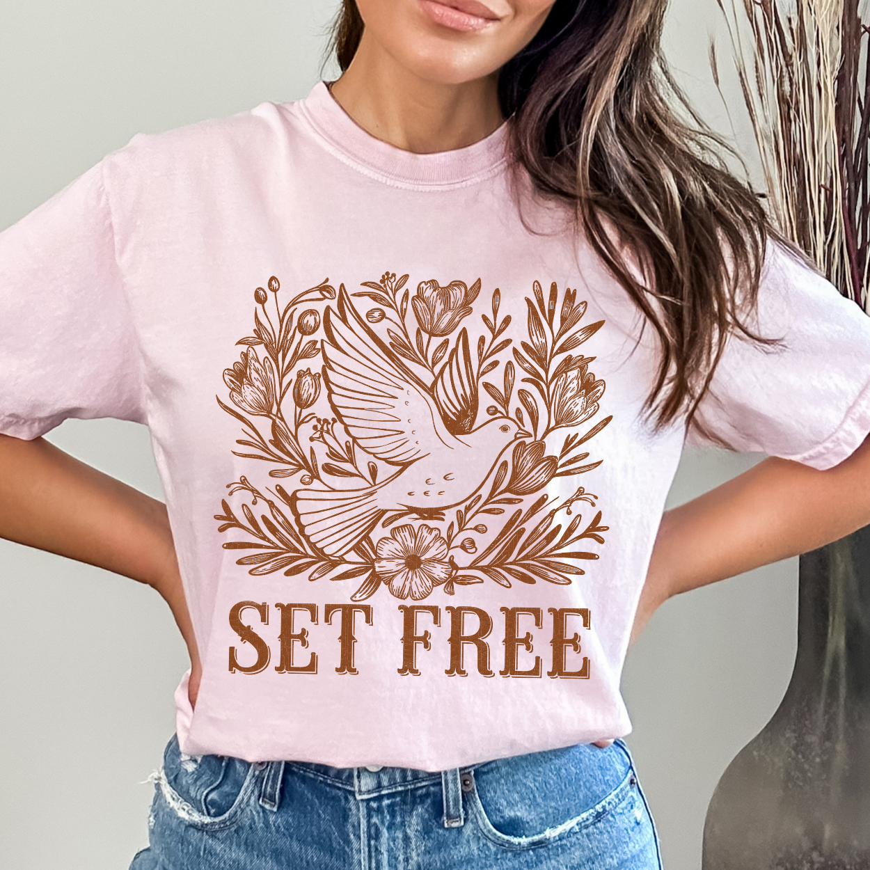 Set Free Christian Floral Unisex Graphic T-Shirt | ATTA TOOD®