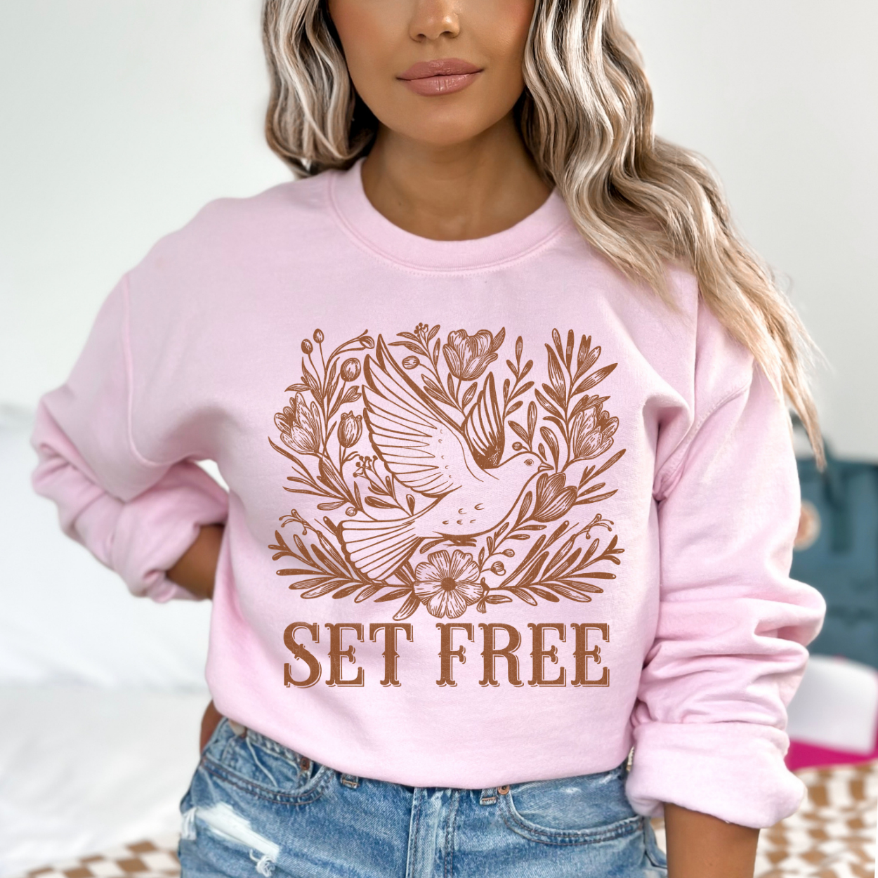 Set Free Christian Unisex Graphic Sweatshirt | ATTA TOOD®