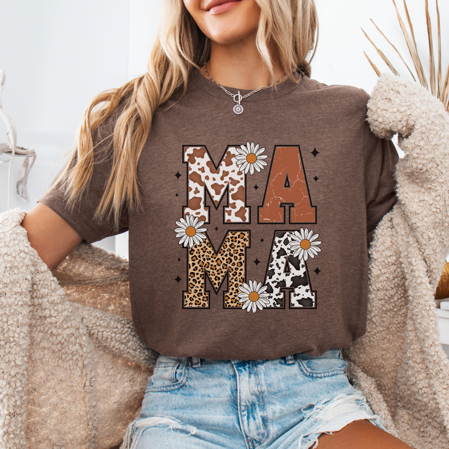 Animal print mama graphic t-shirt